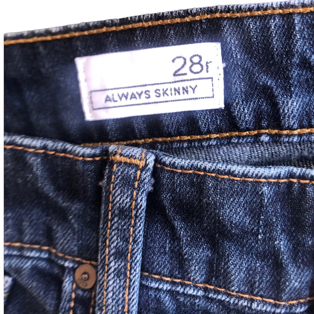 Women’s Gap Skinny Jeans - Picture 3 of 6